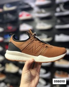 New Balance Caramelo