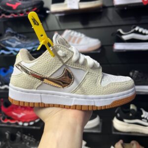 Nike Dunk Bege Dourado Infantil