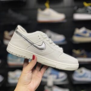 Nike Dunk Low SB Branco e Prata