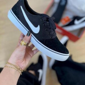Nike SB Preto Camurça